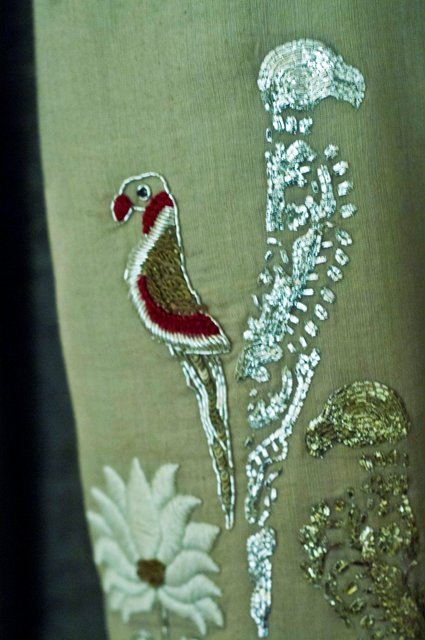 anju modi parrot motif close up