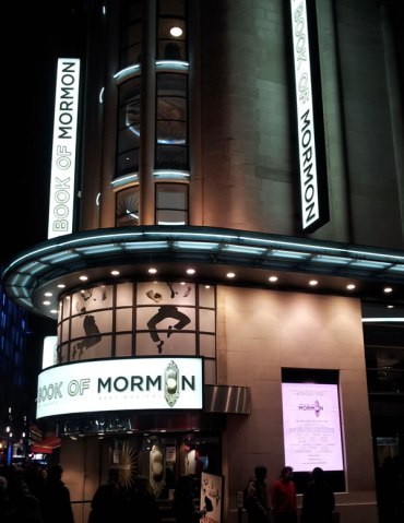 Prince-of-Wales-Book-of-Mormon-Marquee-Front-Night-800
